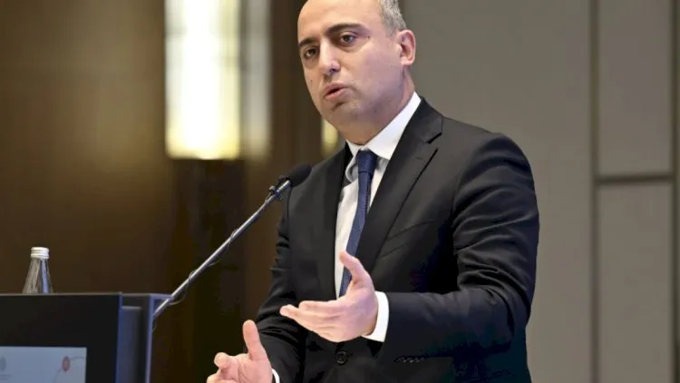 Nazir: 9 mindən çox müəlimin əmək müqaviləsinə xitam verilib