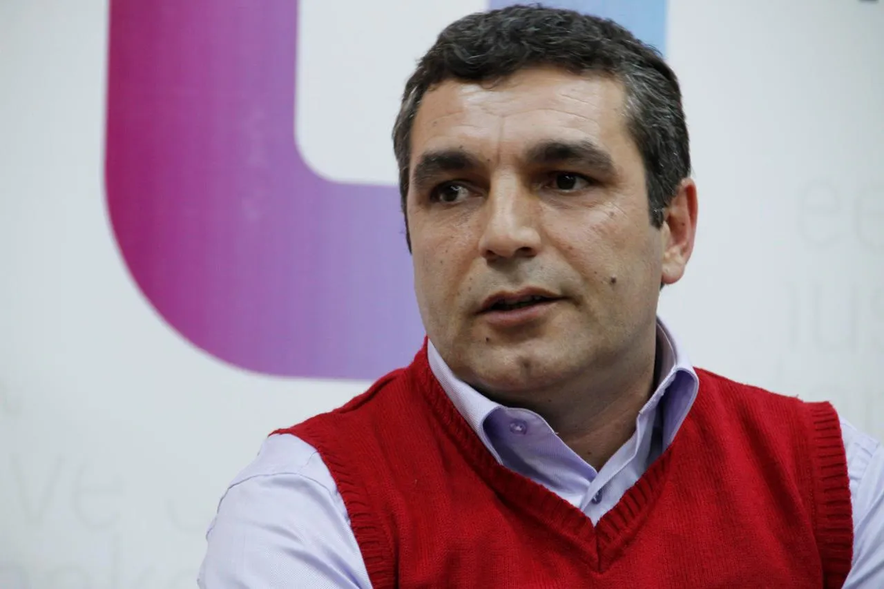 Natiq Cəfərli: Turizm prioritetdirsə, niyə bütün göstəricilər azalır?