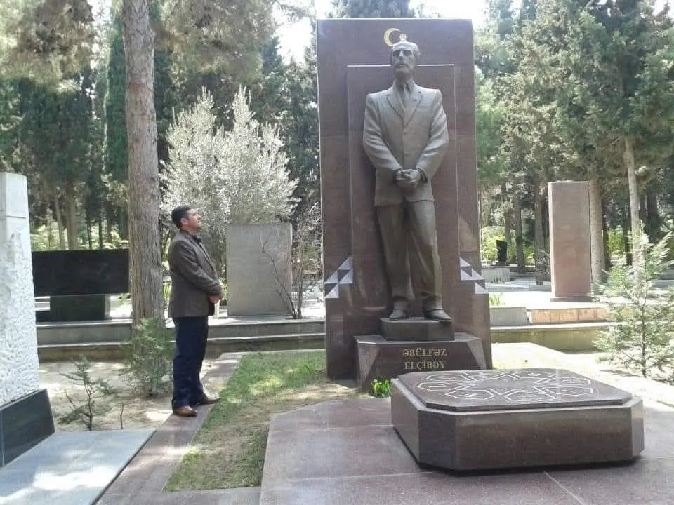 Tək günahı xalqını sevmək olan lider!
