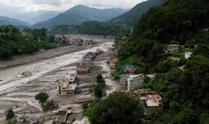 Nepalda ölənlərin sayı 1000 nəfəri keçdi