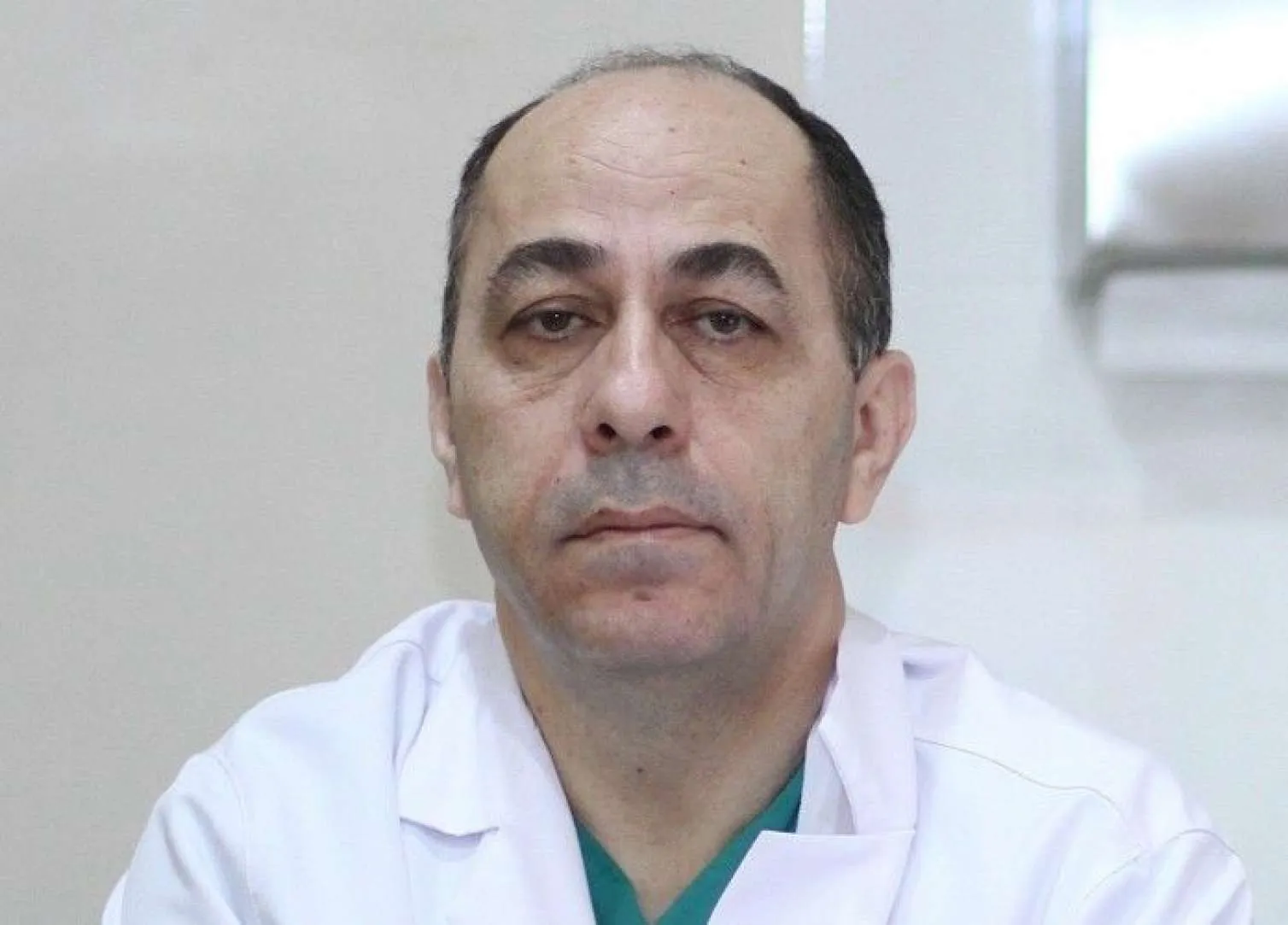 “Kabinetlərindən çıxıb xəstəxanalardakı vəziyyətlə tanış olsunlar” – TƏBİB-ə çağırış